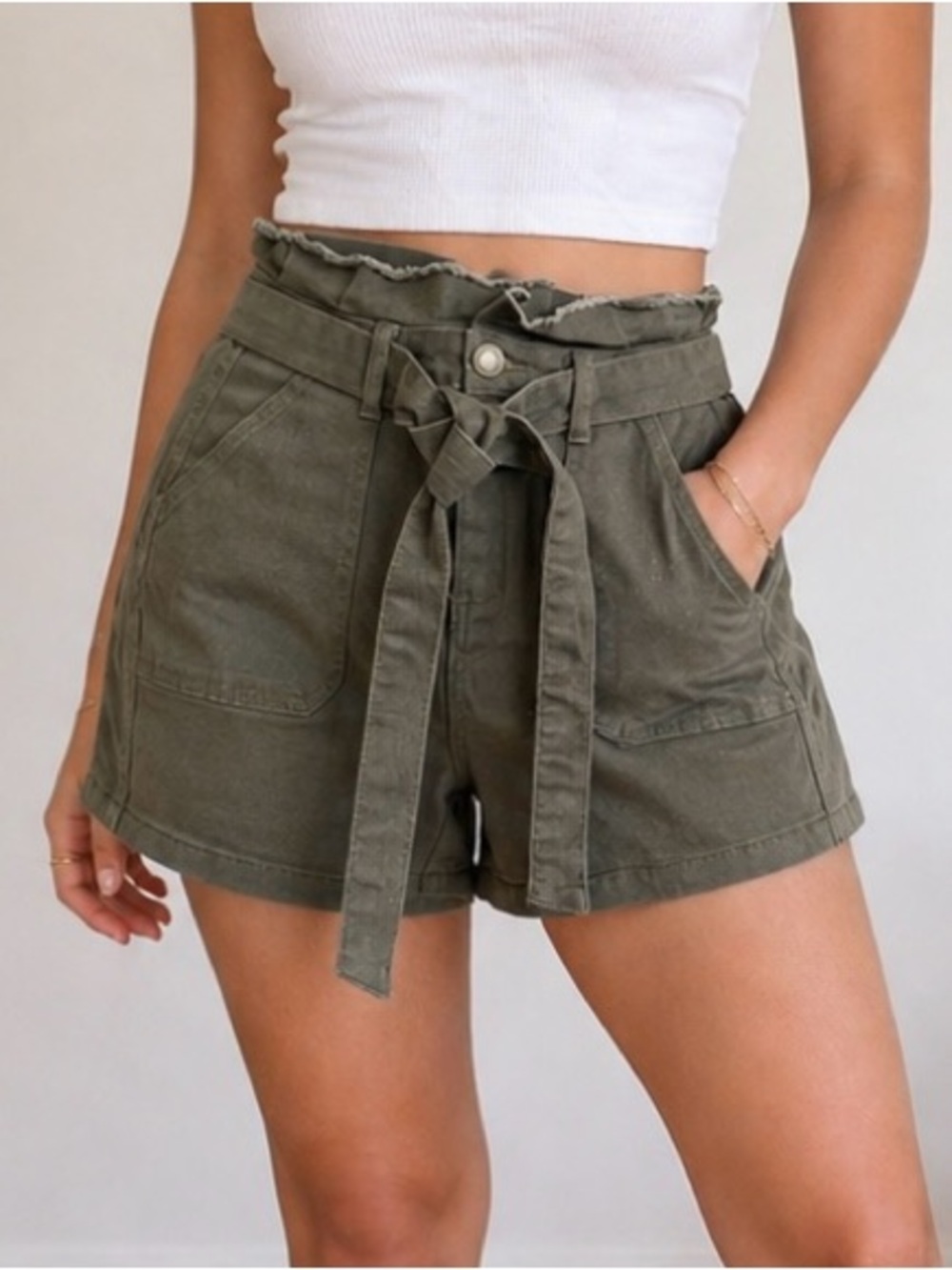 Boohoo Olive Green Paperbag Waist Utility Shorts High Rise Belted Size 4 NWT